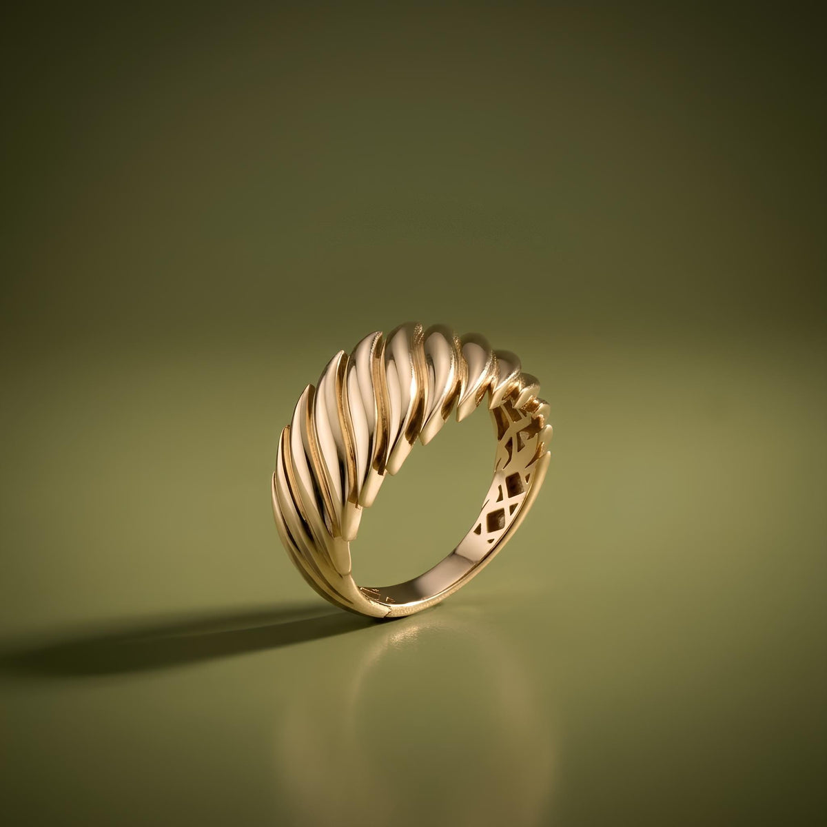 14K / 18K Solid Gold Croissant Ring