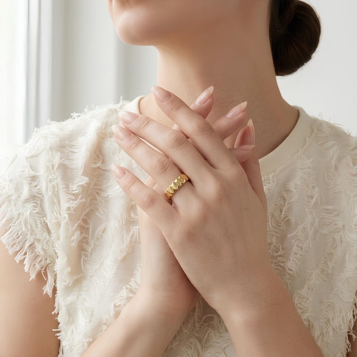 14K / 18K Solid Gold Pyramid Spike Ring