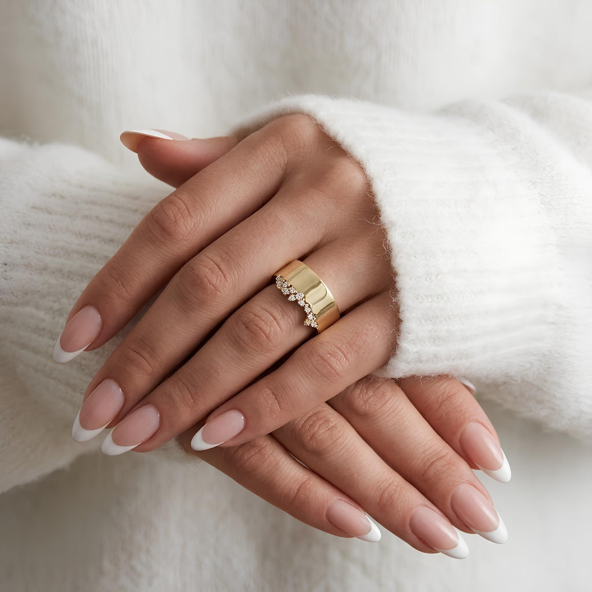 14K / 18K Solid Gold Scattered Zircon Band