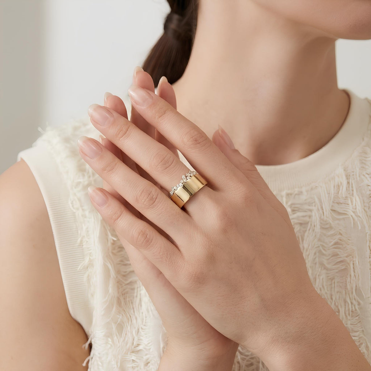 14K / 18K Solid Gold Scattered Zircon Band