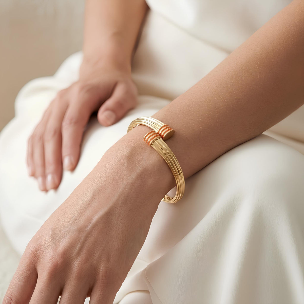 14K / 18K Solid Gold Ottoman-Inspired Enamel Bangle