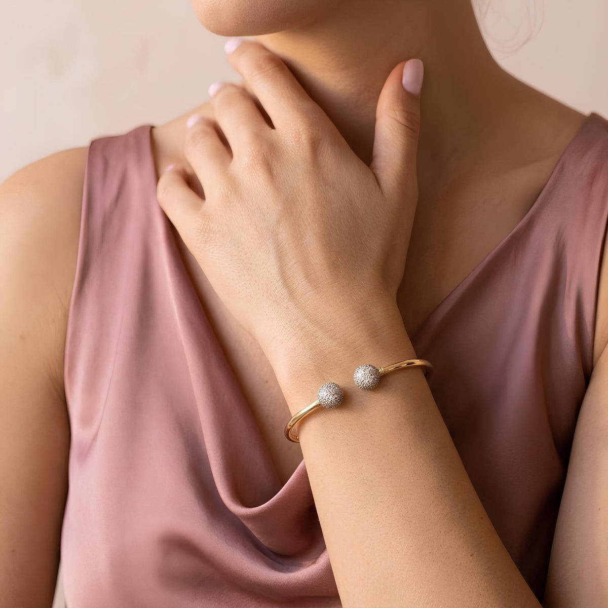 14K / 18K Solid Gold Ball Bangle