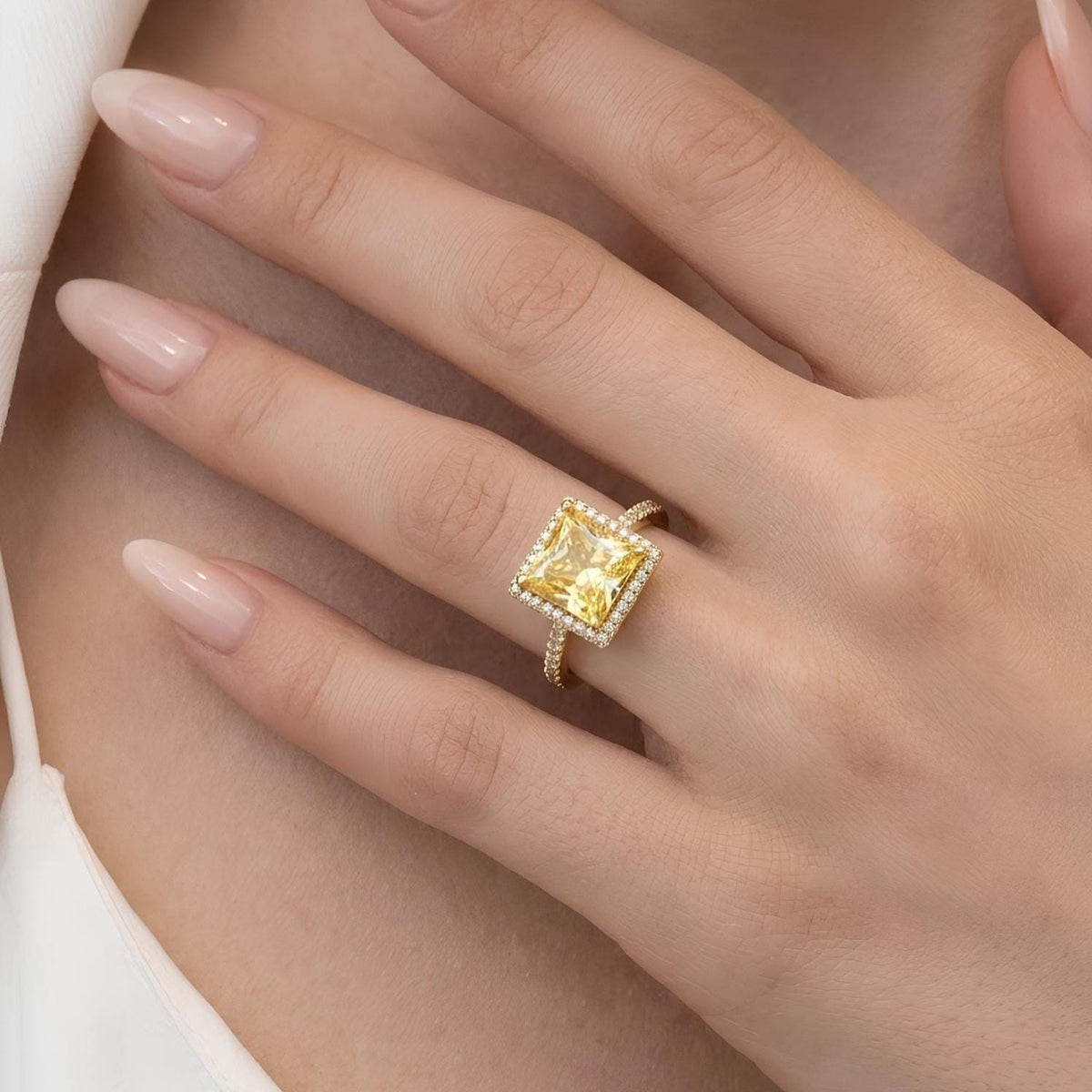 14K / 18K Solid Gold Yellow Zircon Halo Ring