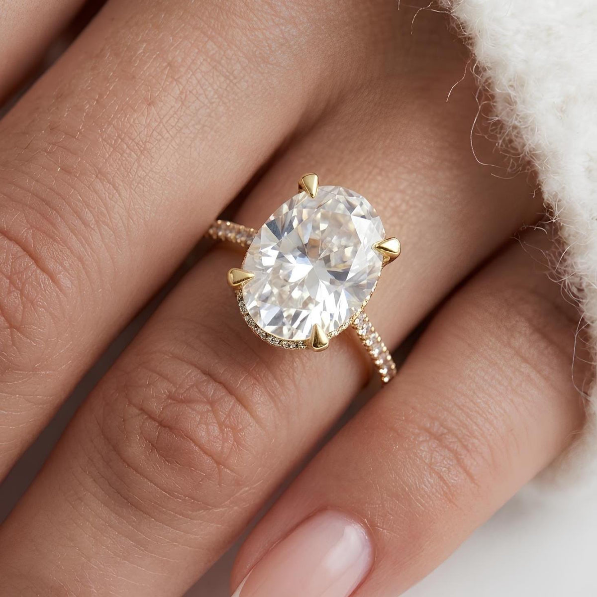 14K / 18K Solid Gold Oval Zircon Ring