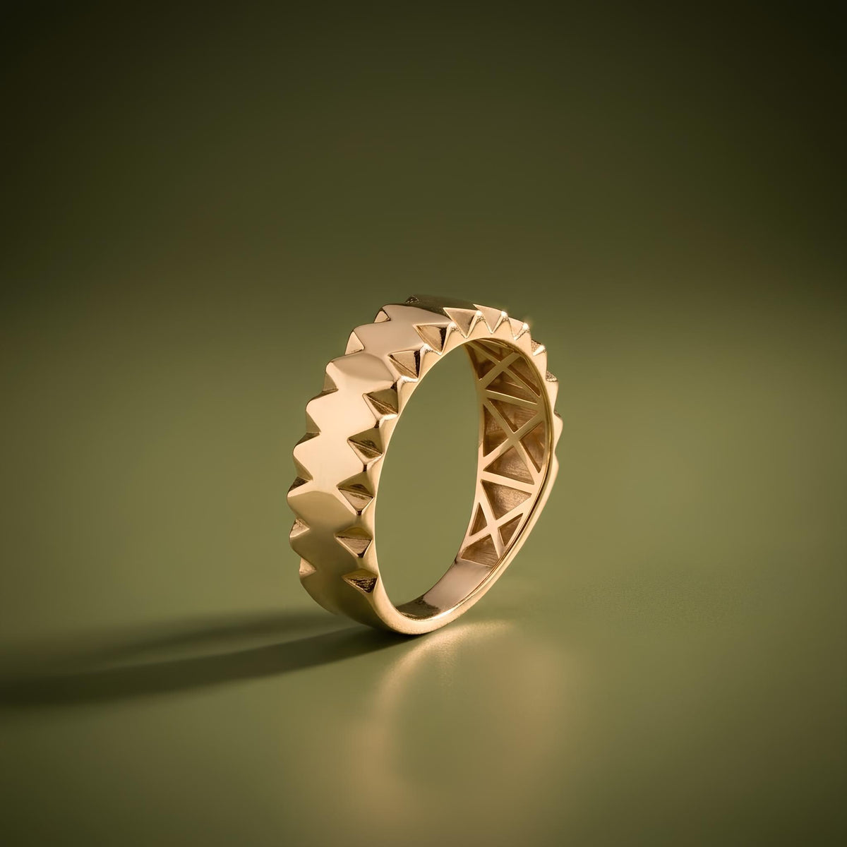 14K / 18K Solid Gold Pyramid Spike Ring