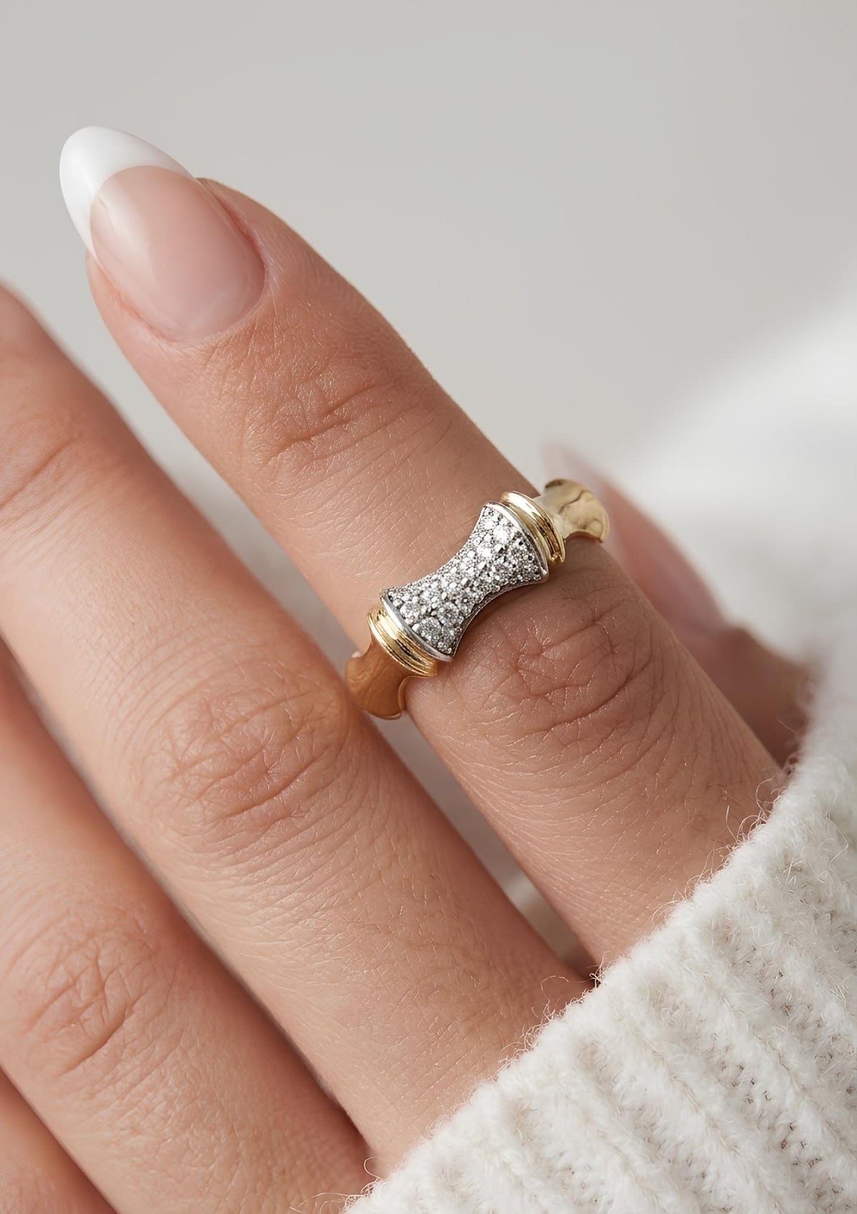 14K / 18K Solid Gold Bamboo Zircon Ring