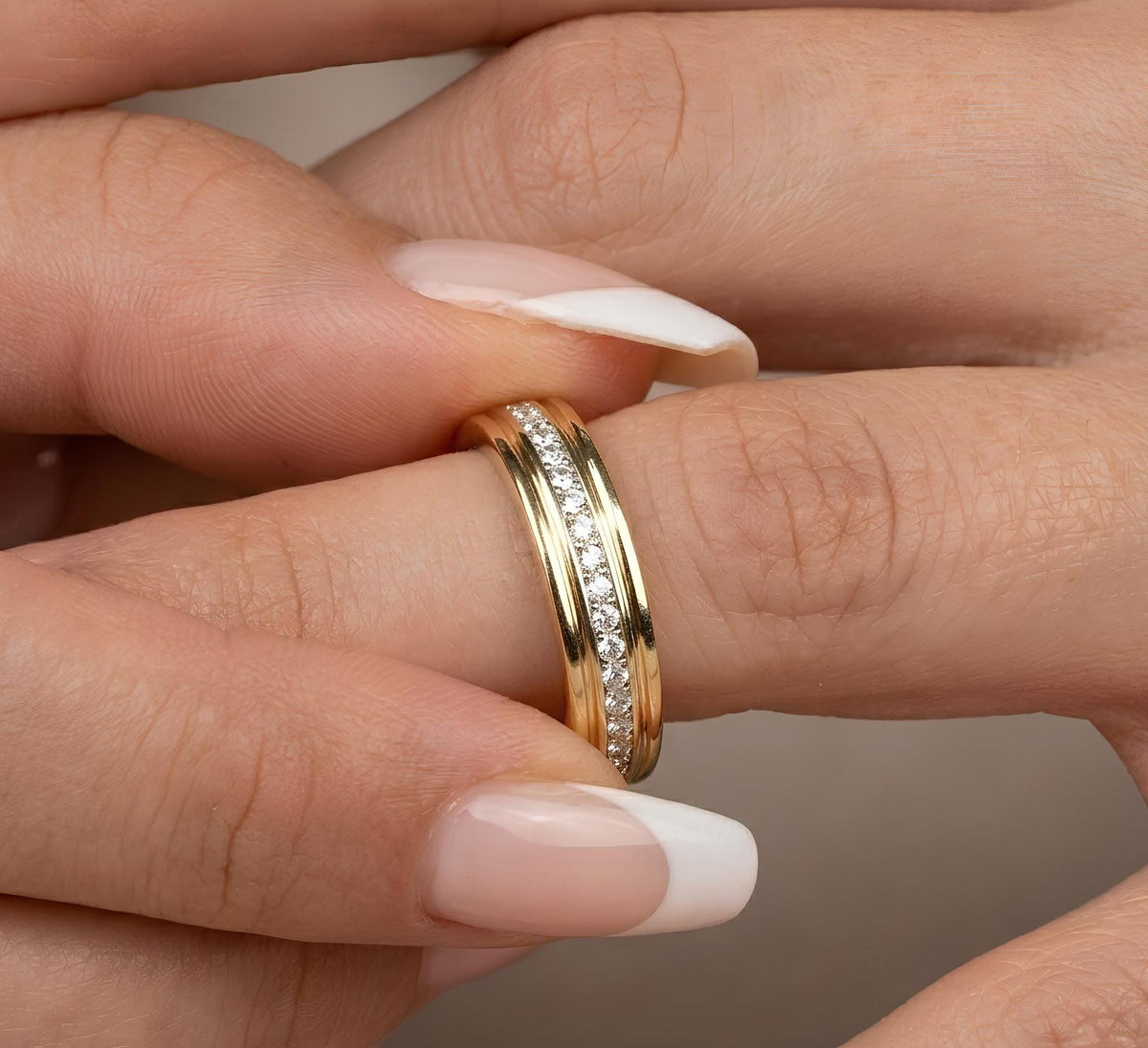 14K / 18K Solid Gold Zircon Wedding Band