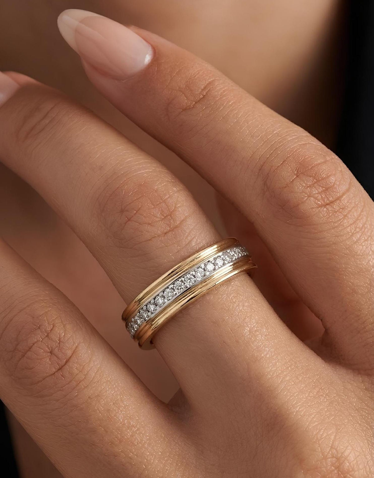 14K / 18K Solid Gold Zircon Wedding Band