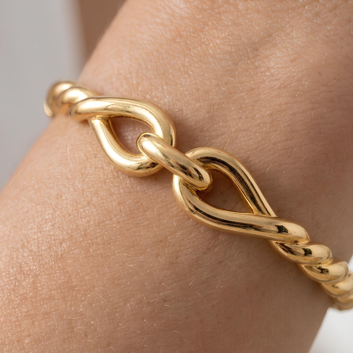 14K / 18K Solid Gold Twisted Rope Knot Bangle
