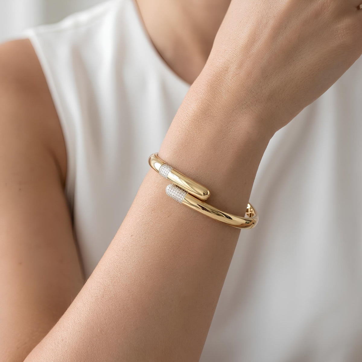 14K / 18K Solid Gold Pavé Zircon Bypass Bangle