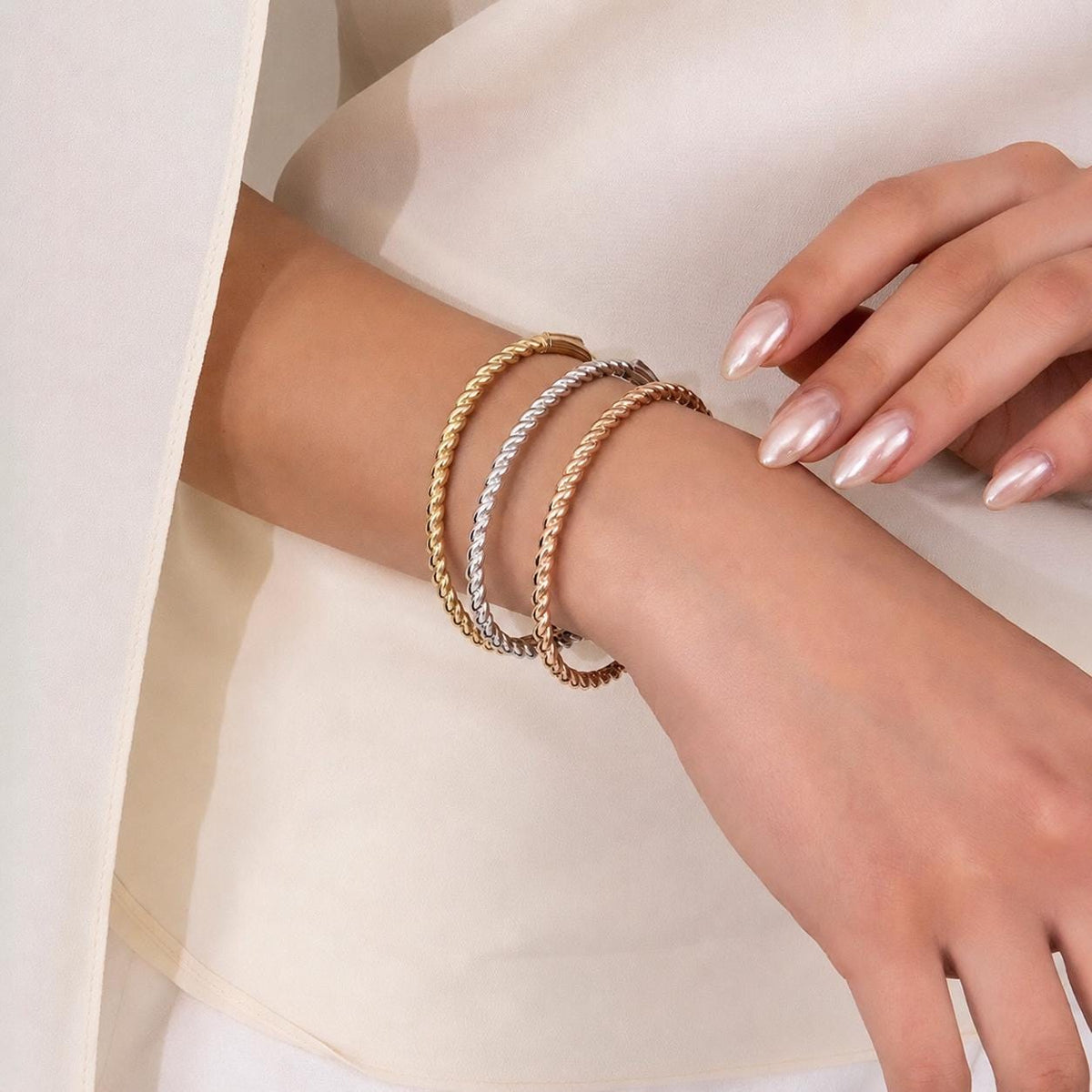 14K / 18K Solid Gold Rope Bangle