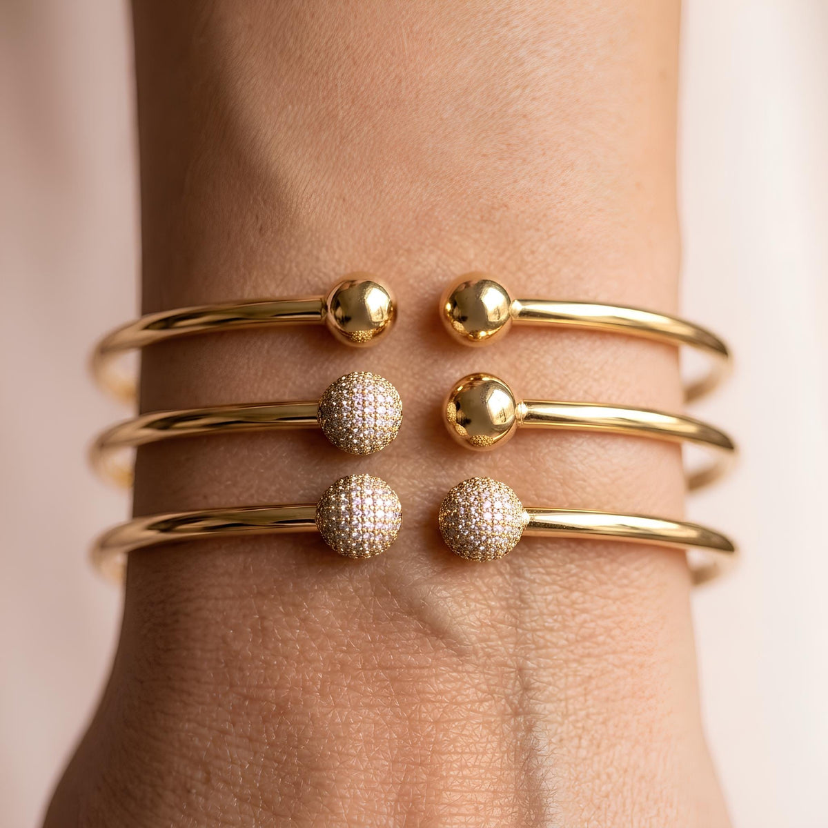 14K / 18K Solid Gold Ball Bangle