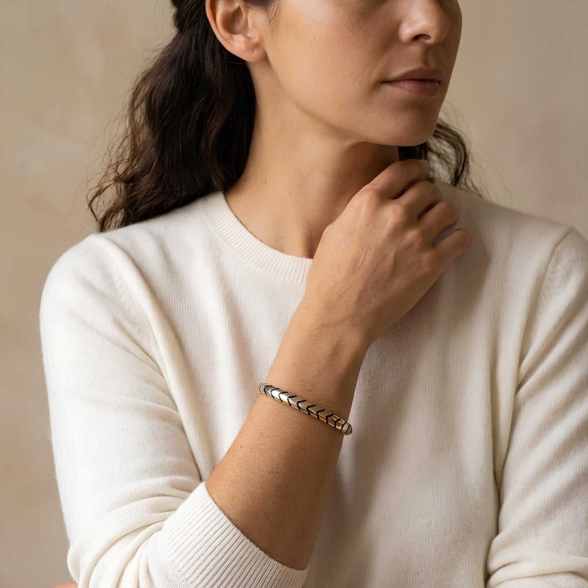 14K / 18K Solid Gold Chevron Enamel Bangle