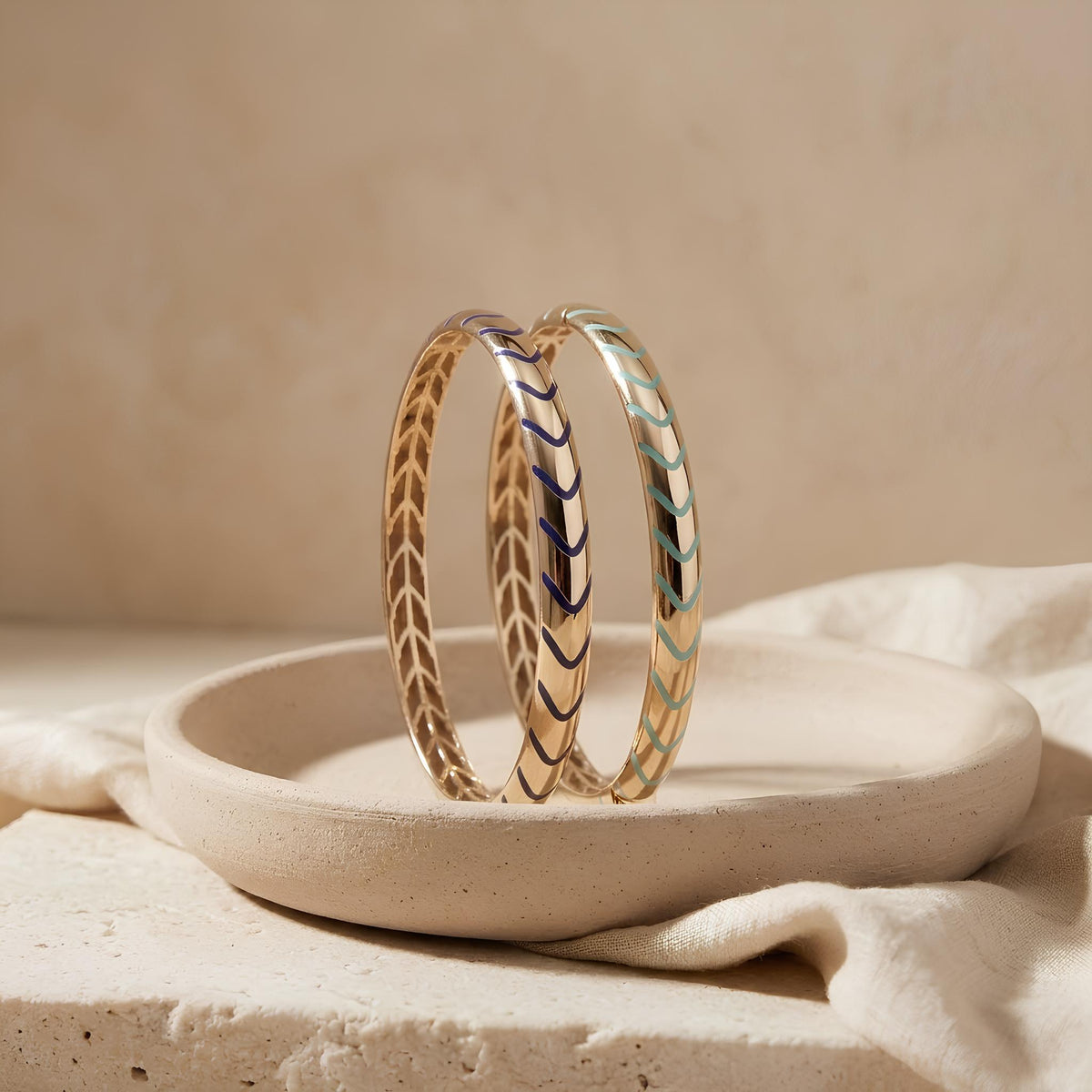 14K / 18K Solid Gold Chevron Enamel Bangle