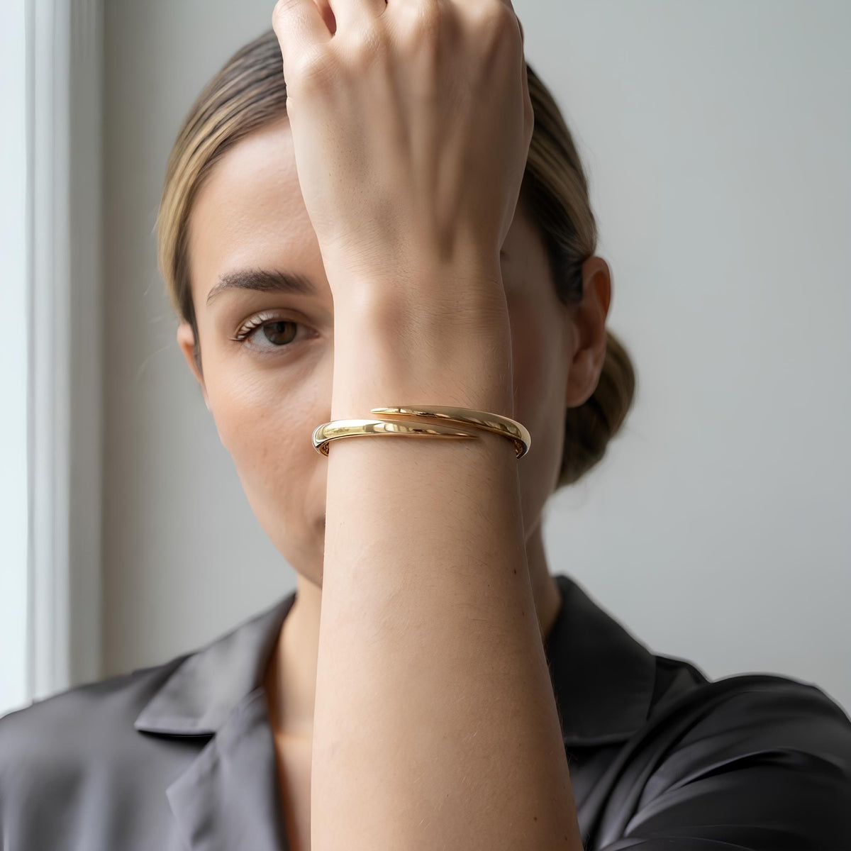 14K / 18K Solid Gold Overlap Bangle