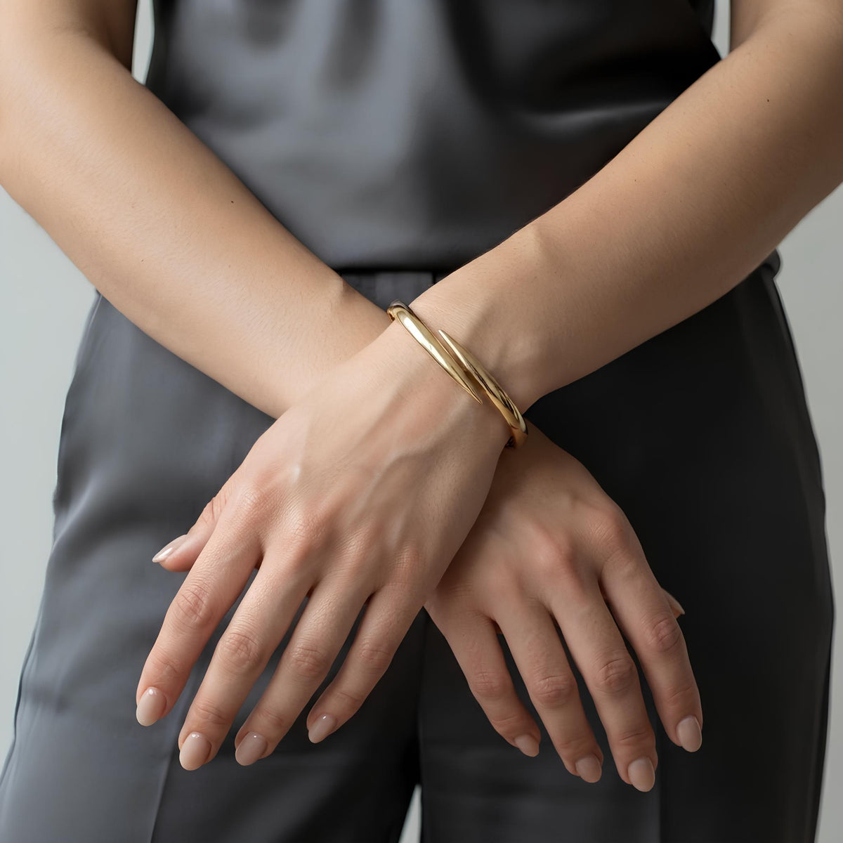 14K / 18K Solid Gold Overlap Bangle