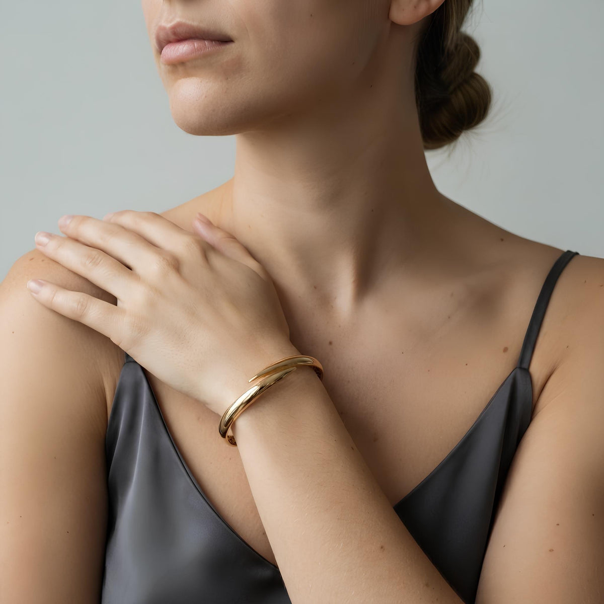 14K / 18K Solid Gold Overlap Bangle