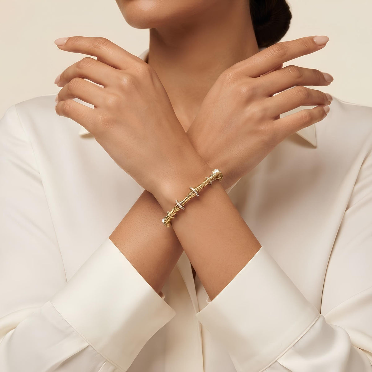 14K / 18K Solid Gold Ribbed Bangle