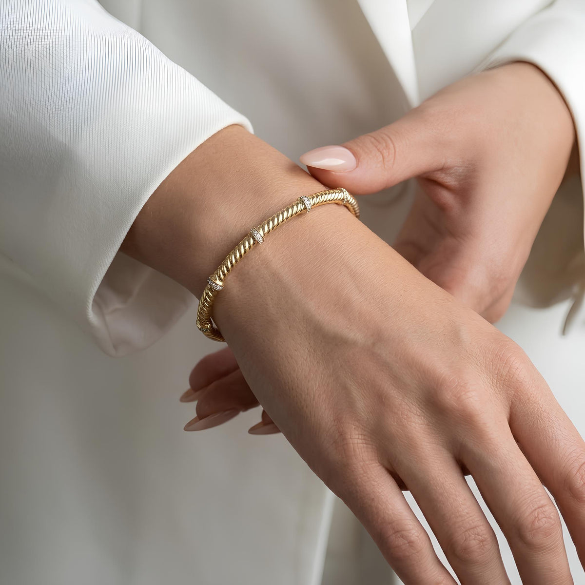 14K / 18K Solid Gold Twisted Rope Bangle