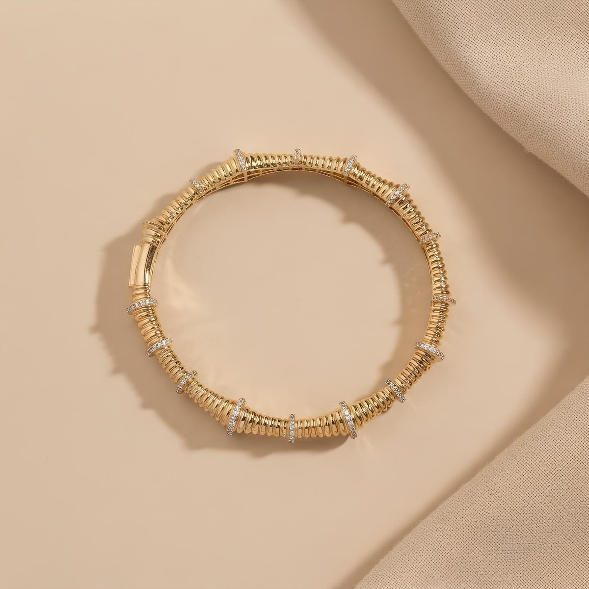 14K / 18K Solid Gold Ribbed Bangle