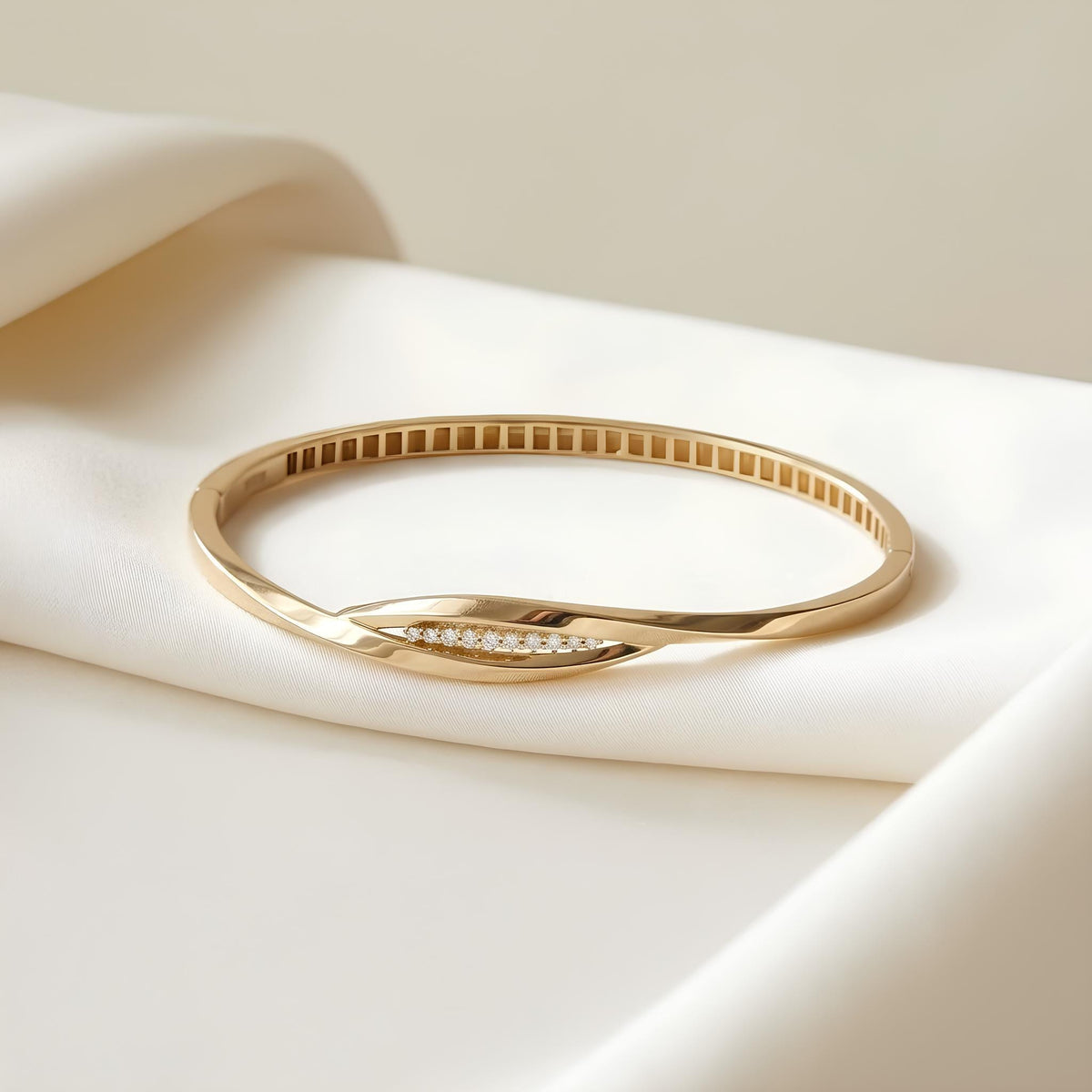 14K / 18K Solid Gold Twisted Bangle