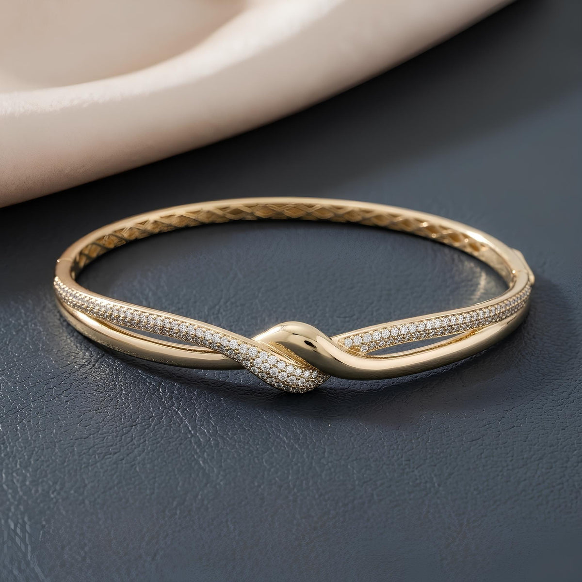 14K / 18K Solid Gold Love Knot Bangle