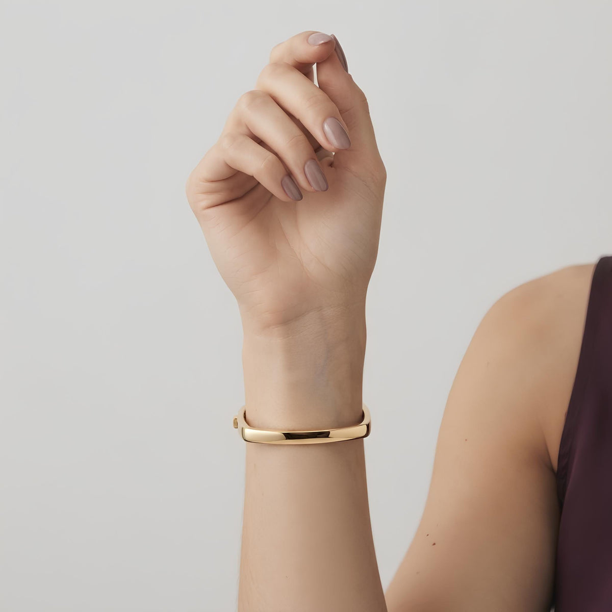 14K / 18K Solid Gold Square Bangle