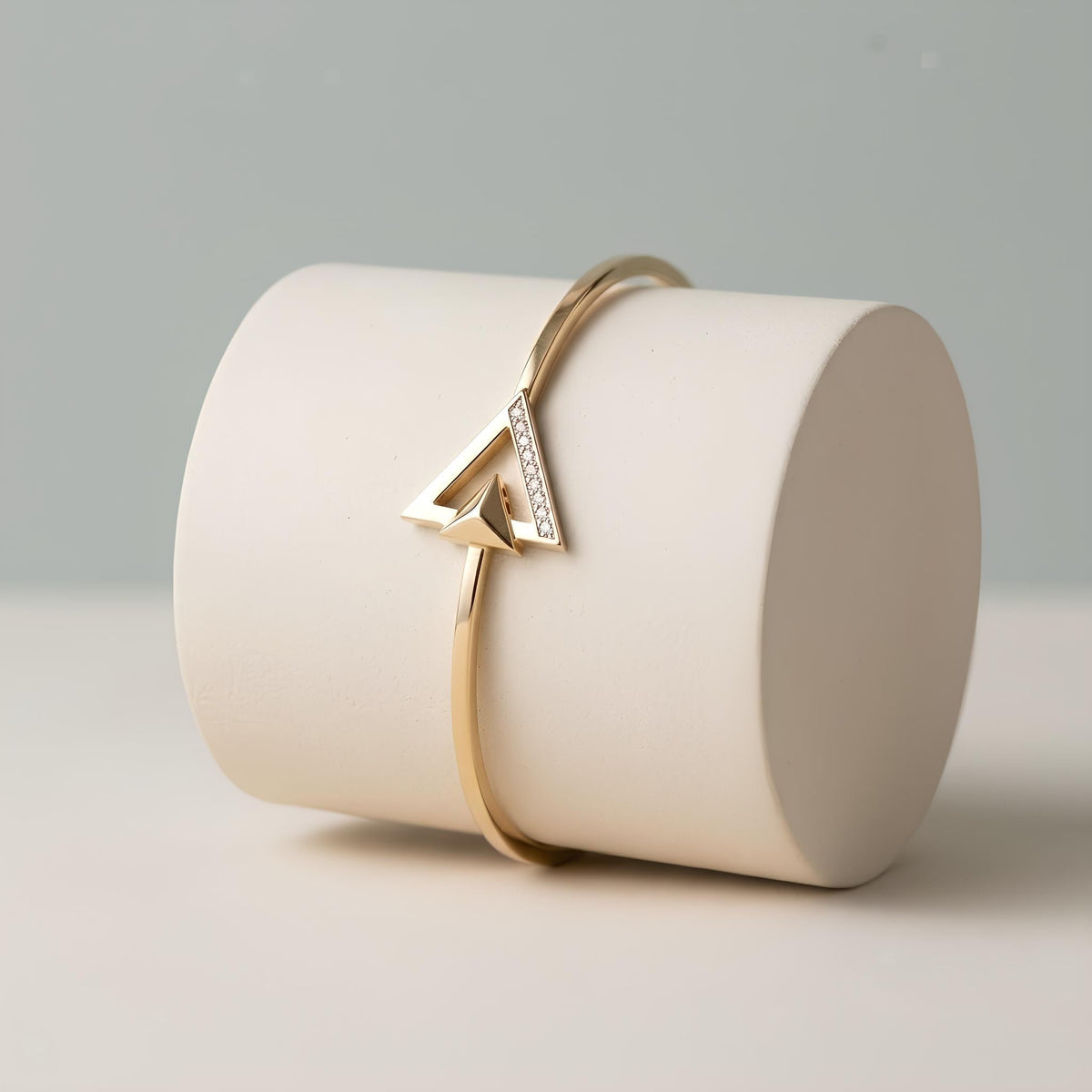 14K / 18K Solid Gold Triangle Bangle