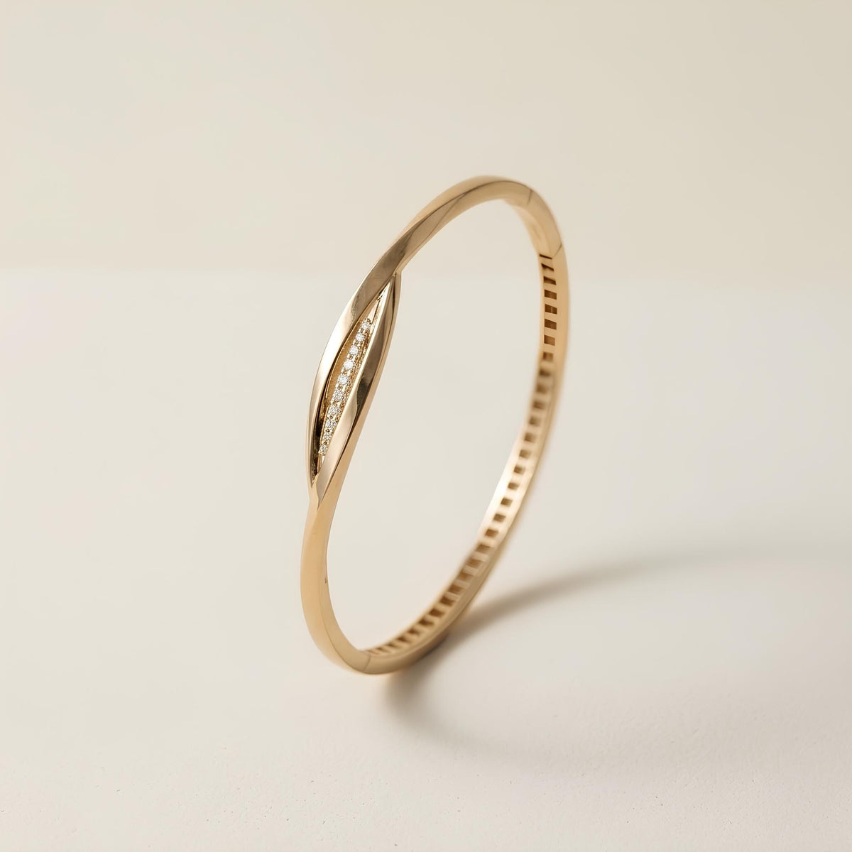 14K / 18K Solid Gold Twisted Bangle
