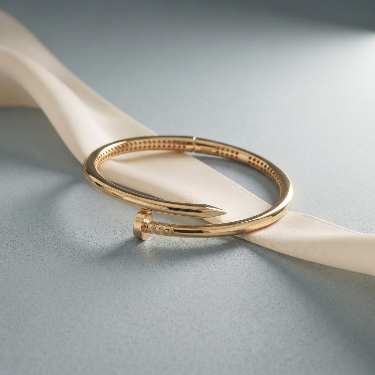 14K / 18K Solid Gold Nail Bangle