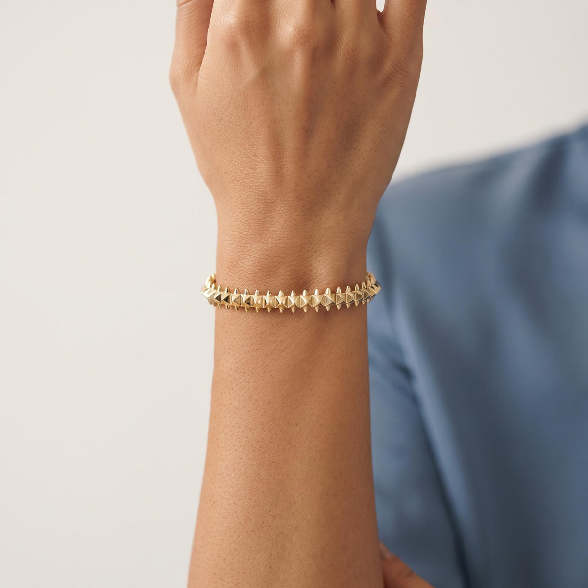 14K / 18K Solid Gold Spike Bangle