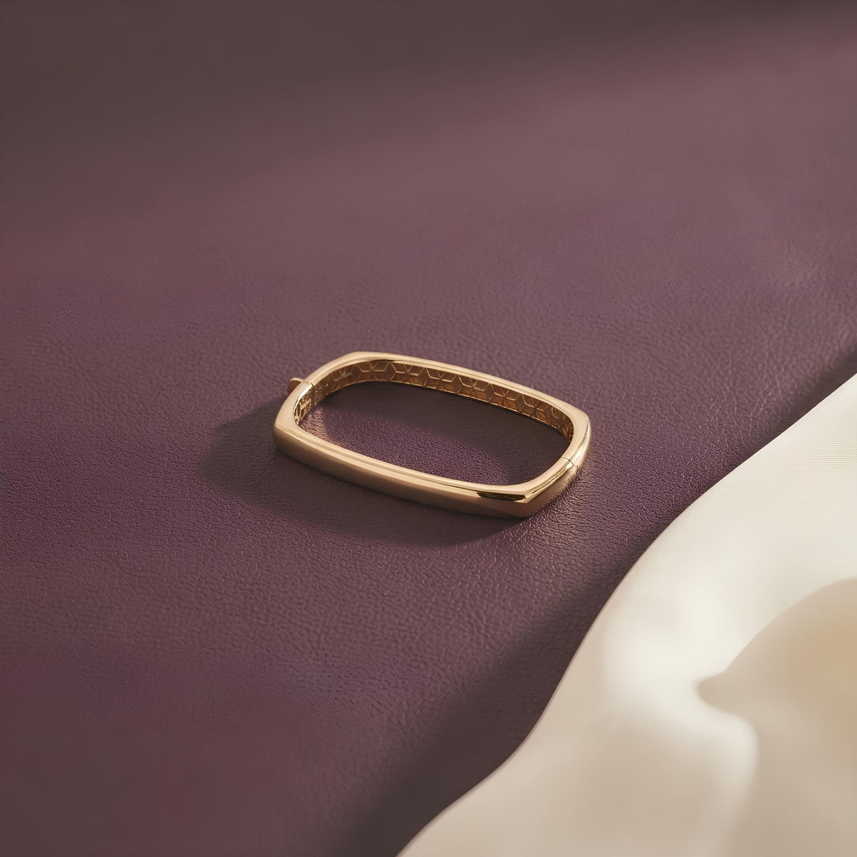 14K / 18K Solid Gold Square Bangle