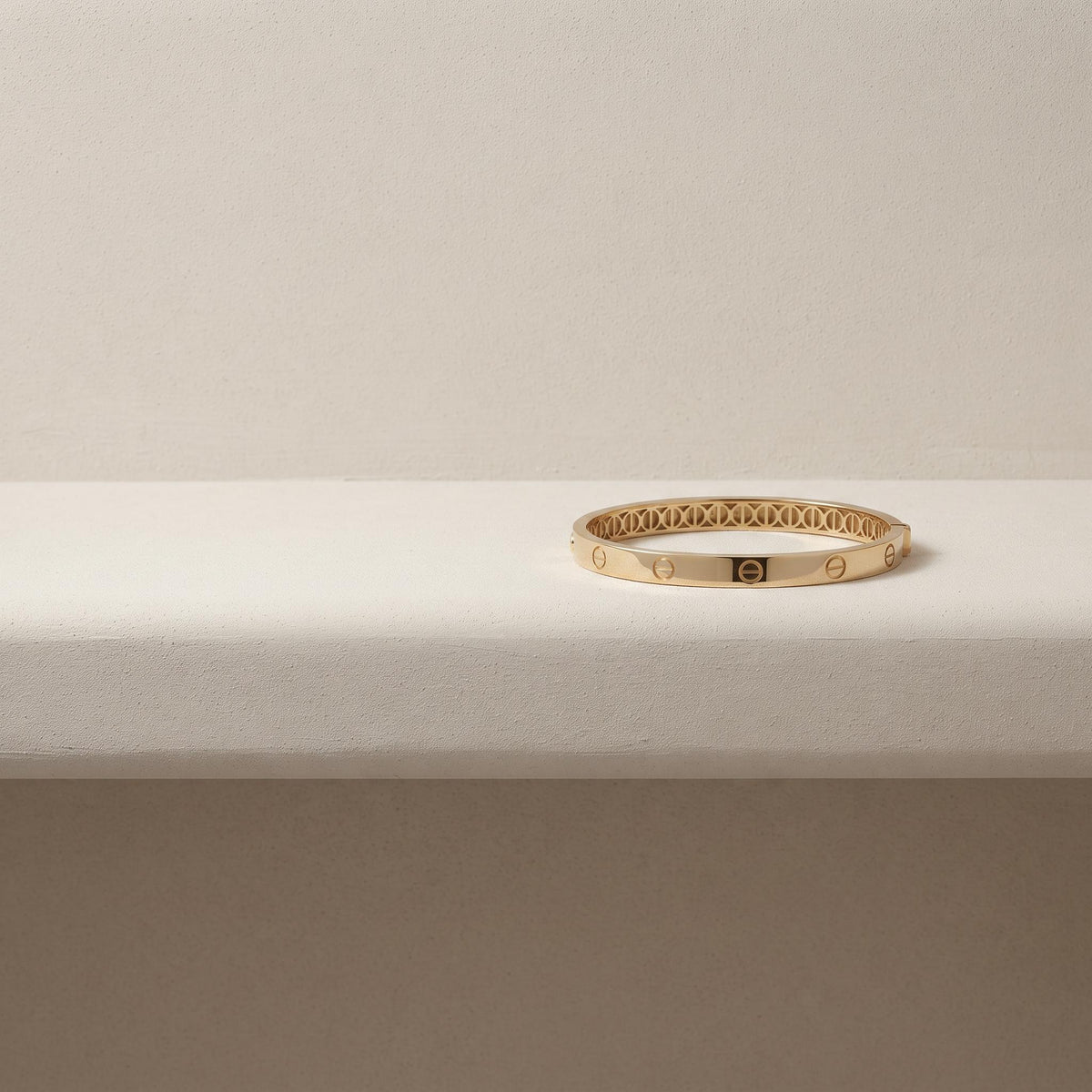 14K / 18K Solid Gold Screw Motif Bangle