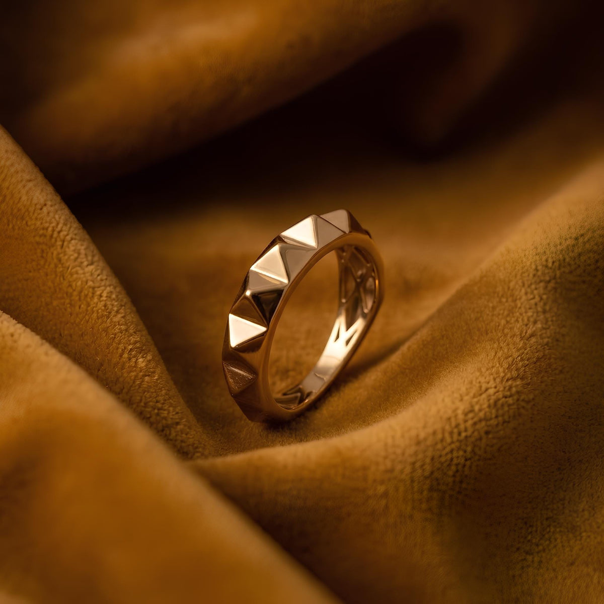 14K / 18K Solid Gold Pyramid Stud Ring