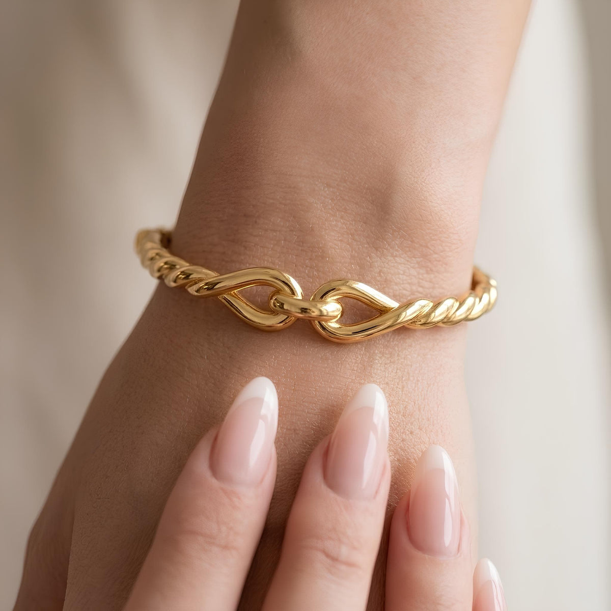14K / 18K Solid Gold Twisted Rope Knot Bangle