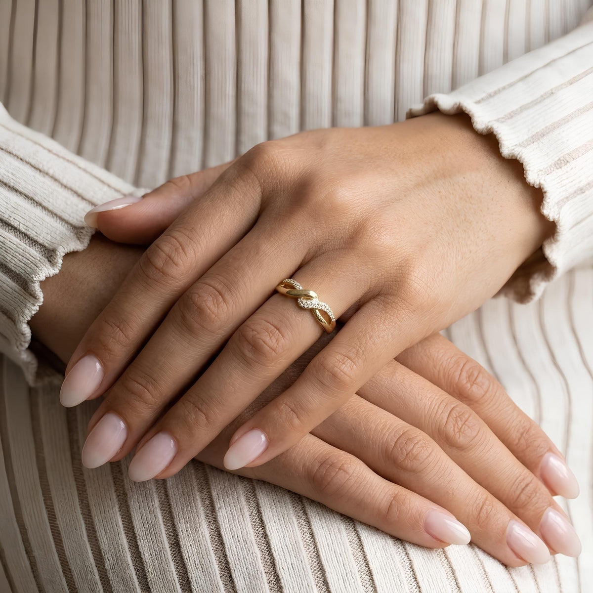 14K / 18K Solid Gold Pave Love Knot Ring