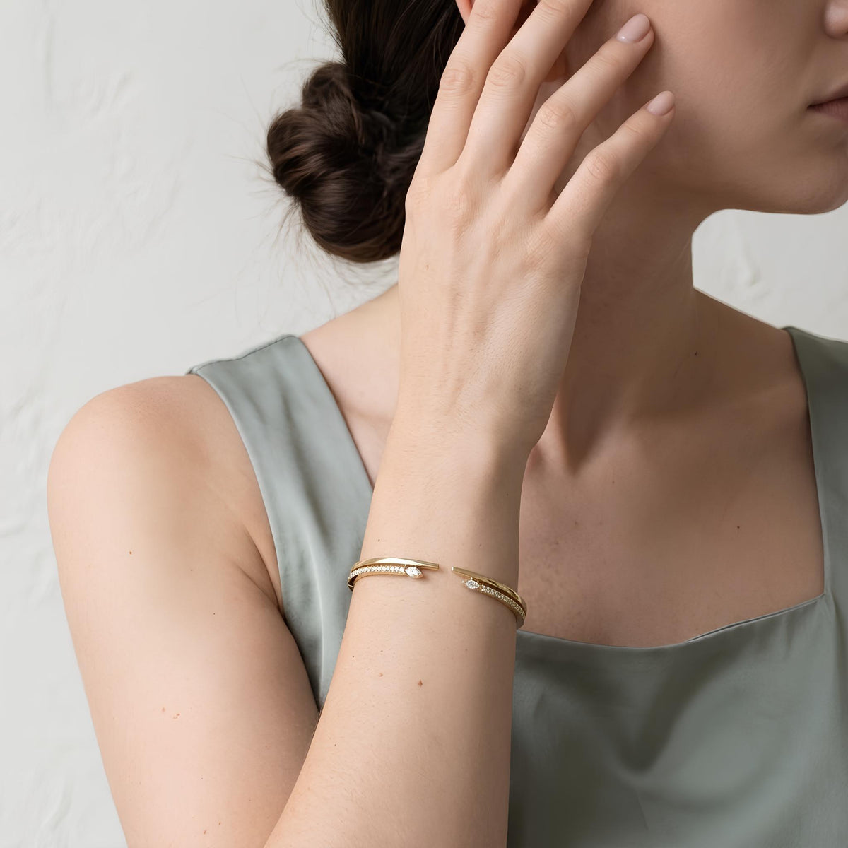 14K / 18K Solid Gold Marquise Zircon Bangle