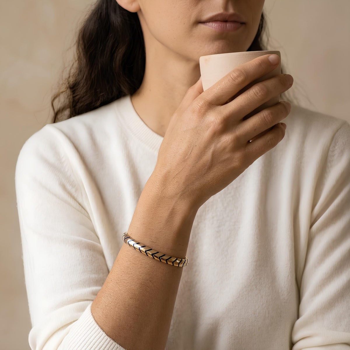 14K / 18K Solid Gold Chevron Enamel Bangle
