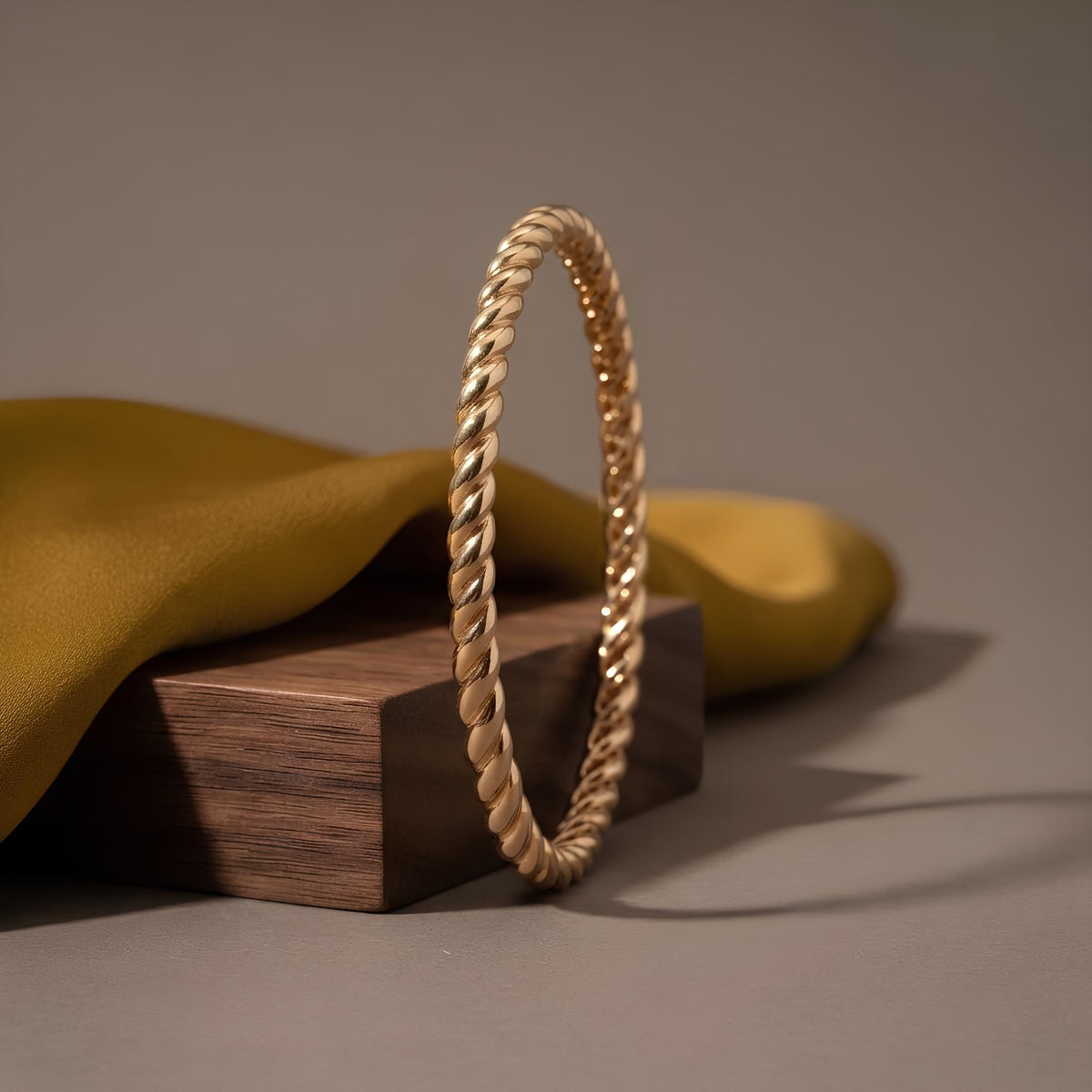 14K / 18K Solid Gold Rope Bangle