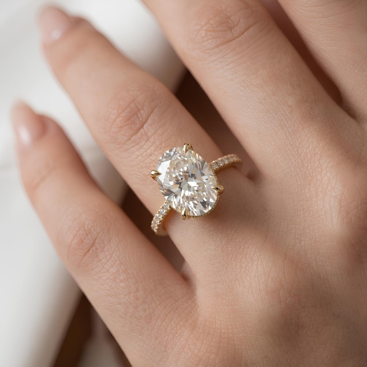 14K / 18K Solid Gold Oval Zircon Ring