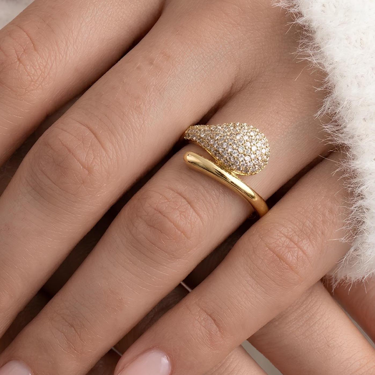 14K / 18K Solid Gold Pave Crossover Ring