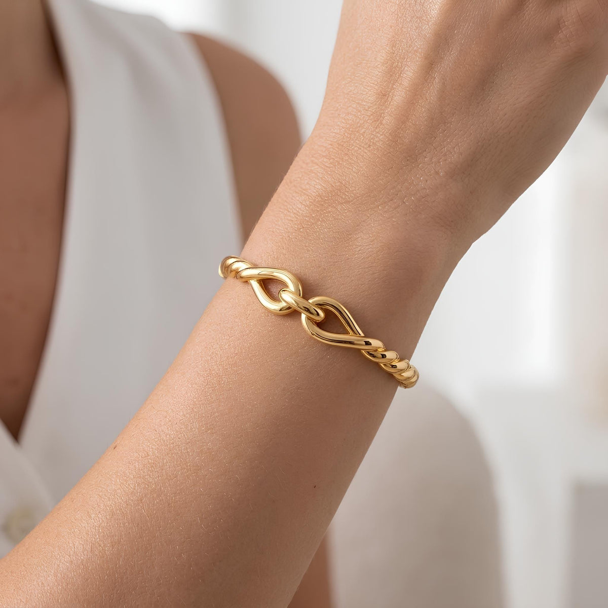 14K / 18K Solid Gold Twisted Rope Knot Bangle
