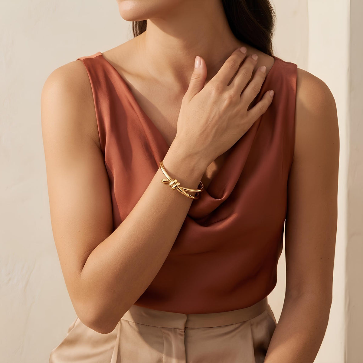 14K / 18K Solid Gold Knot Bangle