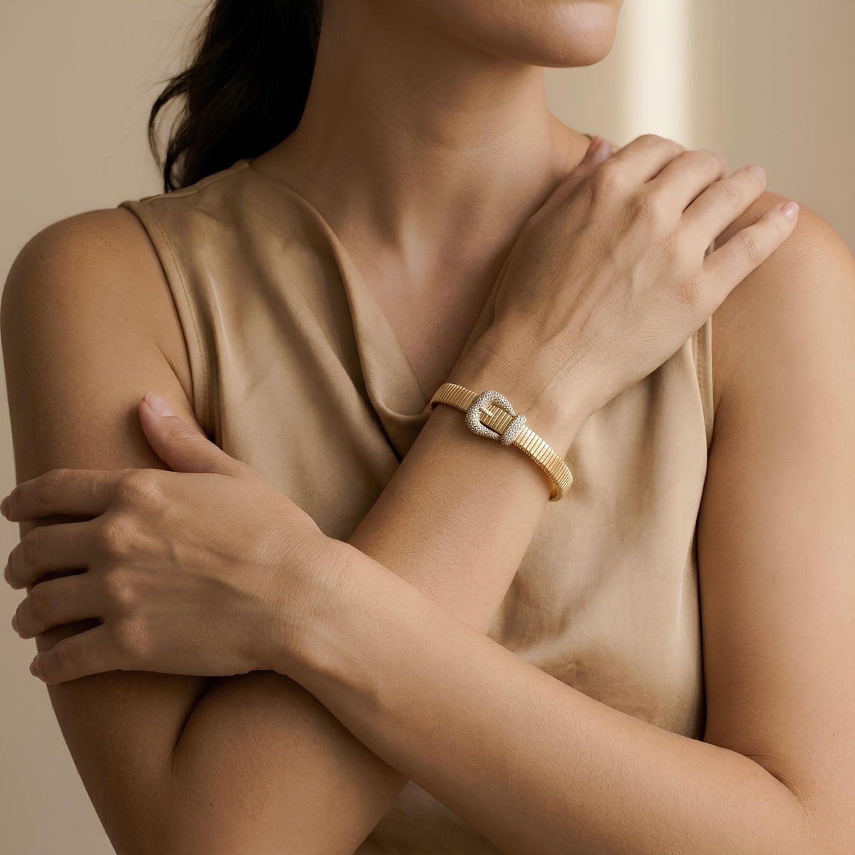 14K / 18K Solid Gold Buckle Bangle