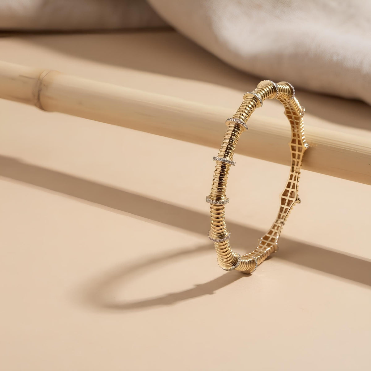 14K / 18K Solid Gold Ribbed Bangle