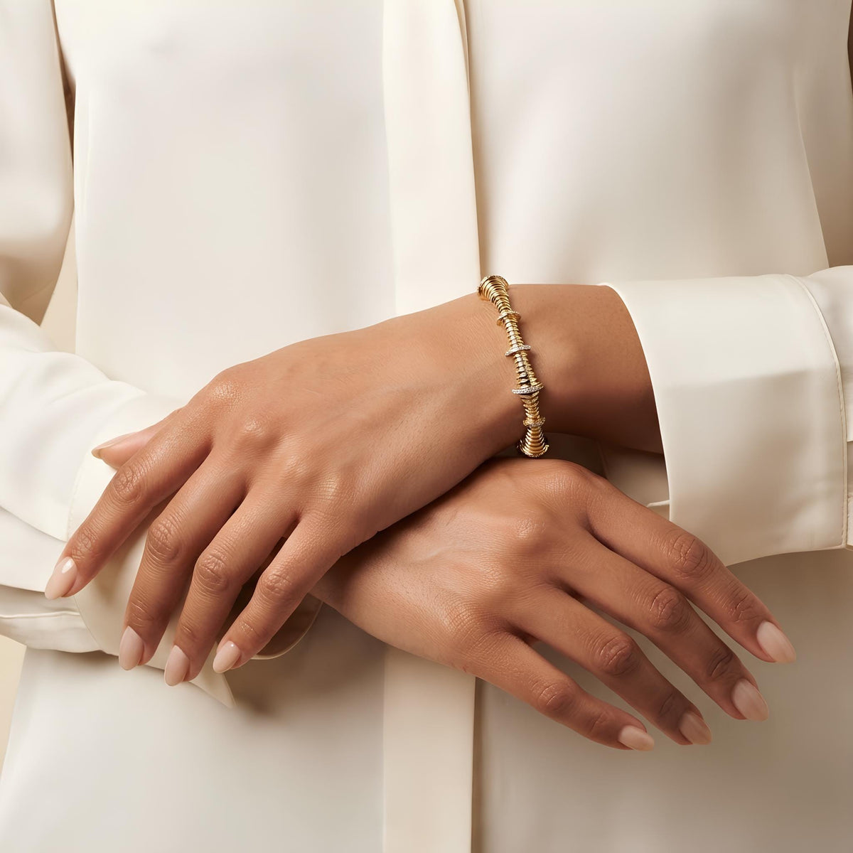14K / 18K Solid Gold Ribbed Bangle