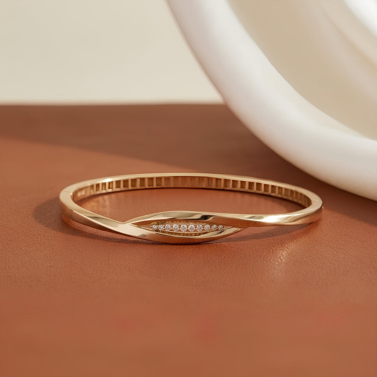 14K / 18K Solid Gold Twisted Bangle