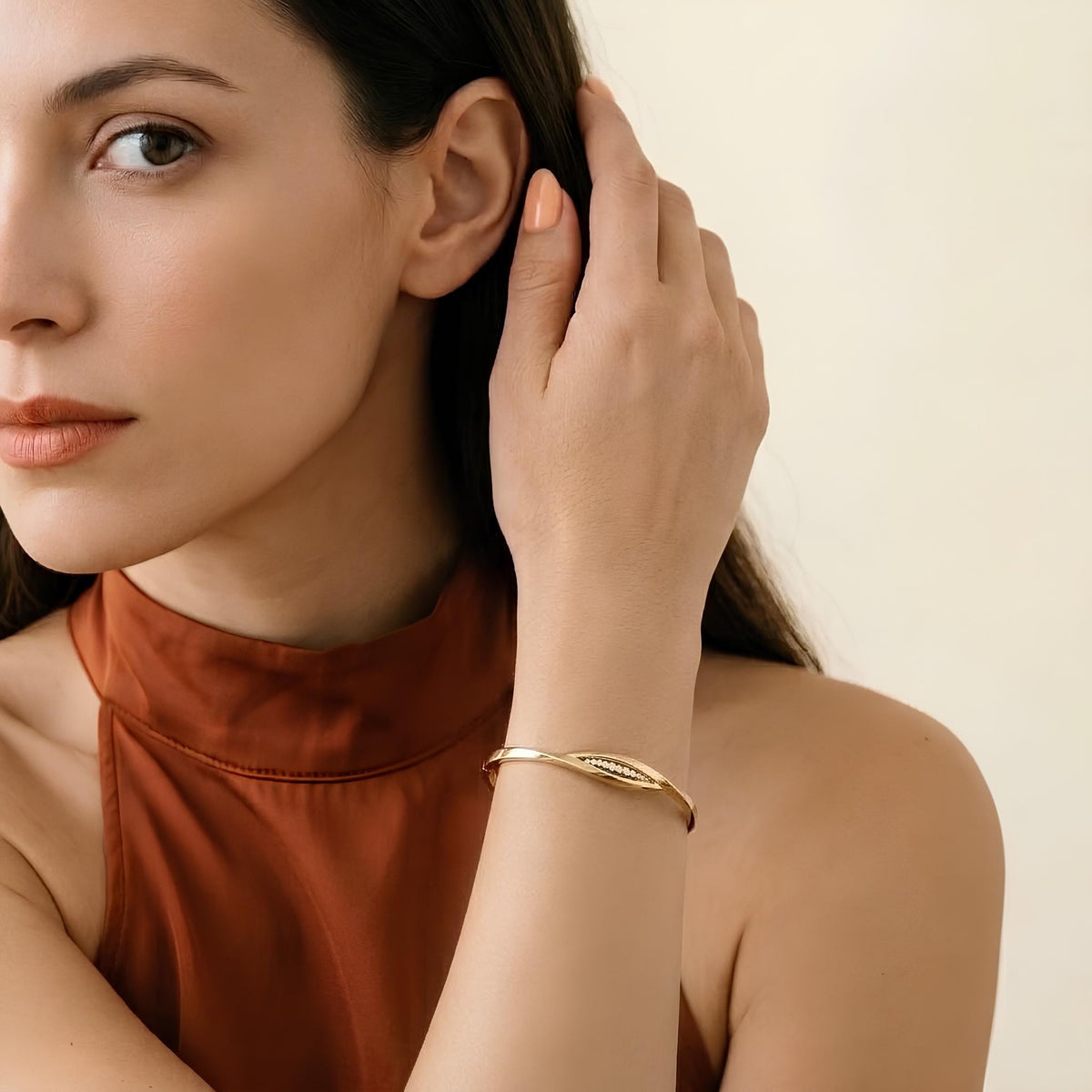 14K / 18K Solid Gold Twisted Bangle