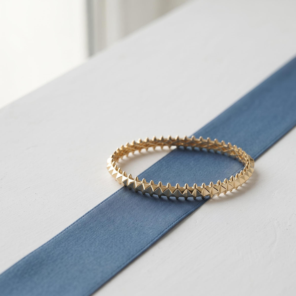 14K / 18K Solid Gold Spike Bangle