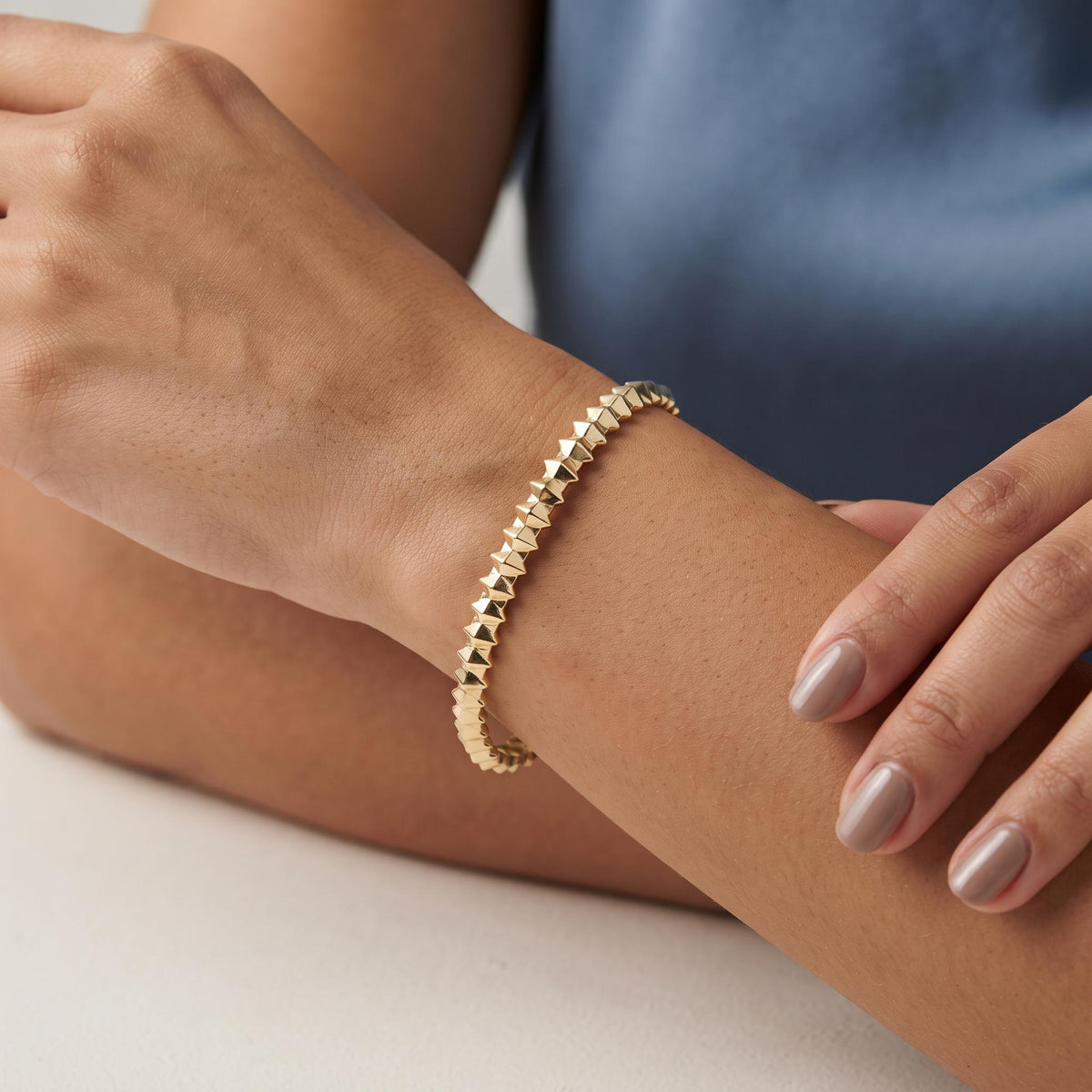 14K / 18K Solid Gold Spike Bangle